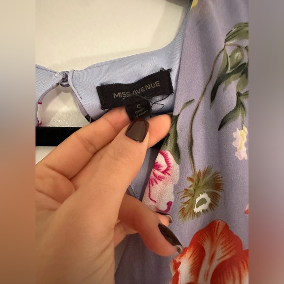 Floral romper 🌸 - Picture 4 of 5